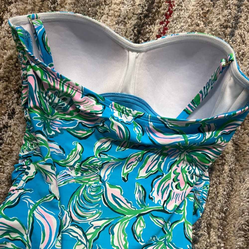Lilly Pulitzer Blue and Green Floral Swimsuit excellent condition - Picture 3 of 4